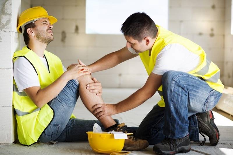Quais os direitos e deveres da empresa e do empregado no caso de acidente de trabalho